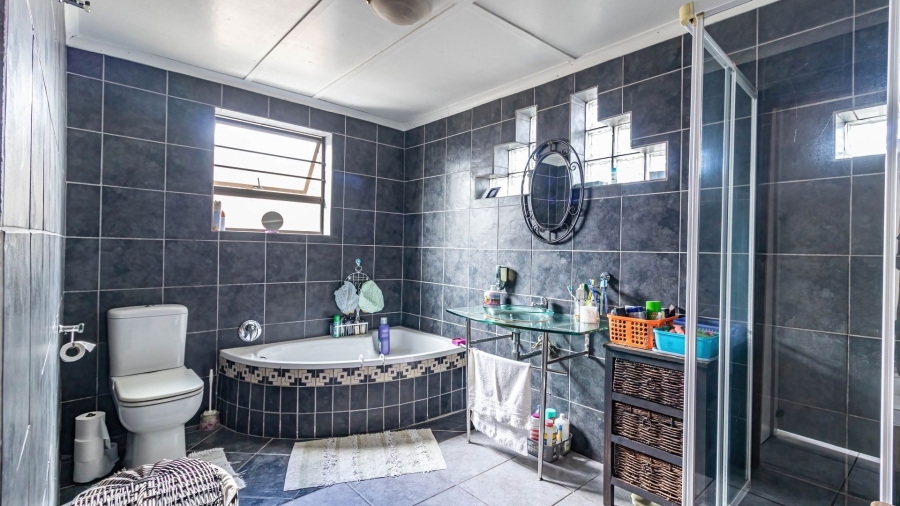 4 Bedroom Property for Sale in Bonnie Doone Eastern Cape